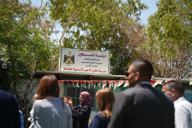 سفراء وقناصل يؤكدون من الخان الأحمر دعمهم للمقدسيين في مواجهة سياسات الاحتلال