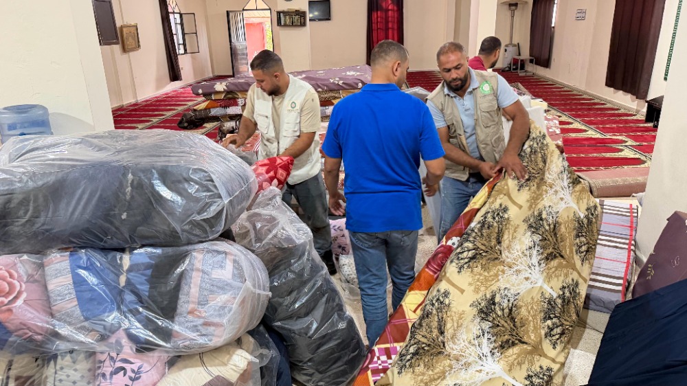 فرش ووسائد ضمن الحزمة الثالثة من مشروعات الاستجابة العاجلة