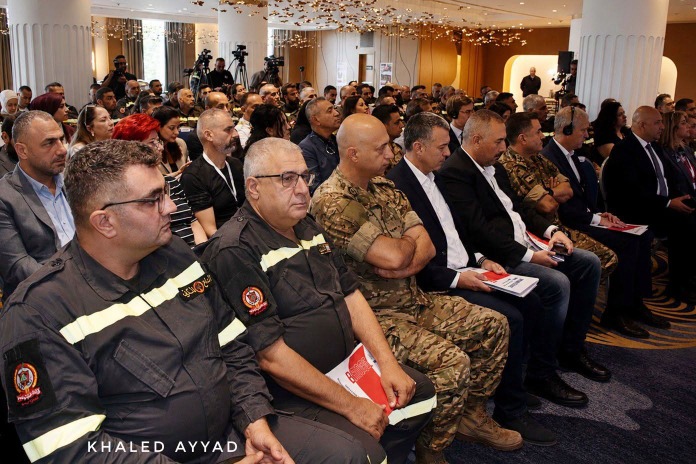 الدفاع المدني يجمع الإعلام والجيش في ورشة حول مخاطر الألغام