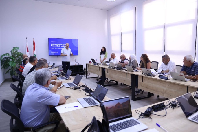 مؤسسة الحريري تنظم دورة تدريبية للإعلاميين حول أدوات الذكاء الاصطناعي.. بهية الحريري تدعو لتوظيف تقنياته لتعزيز قوة التأثير الإعلامي