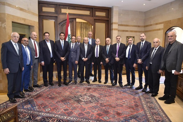الرئيس بري يبحث مع السفير الفرنسي وآرنو التطورات السياسية... ويؤكد إدراج قانون العفو على جدول أعمال الجلسة التشريعية المقبلة