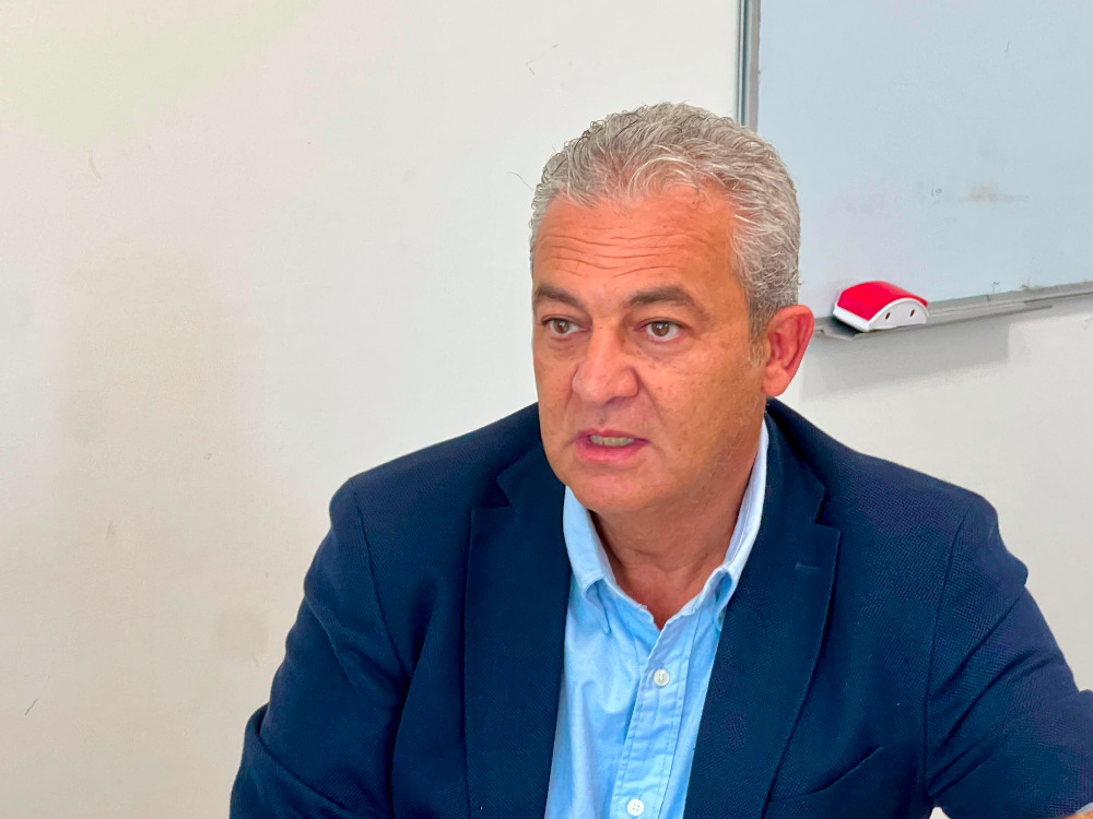 "جمعية الصحراء خصبة" تؤكد انحيازها إلى جانب المستشفيات الحكومية وتسلم معينات طبية للمستشفى التركي في صيدا
