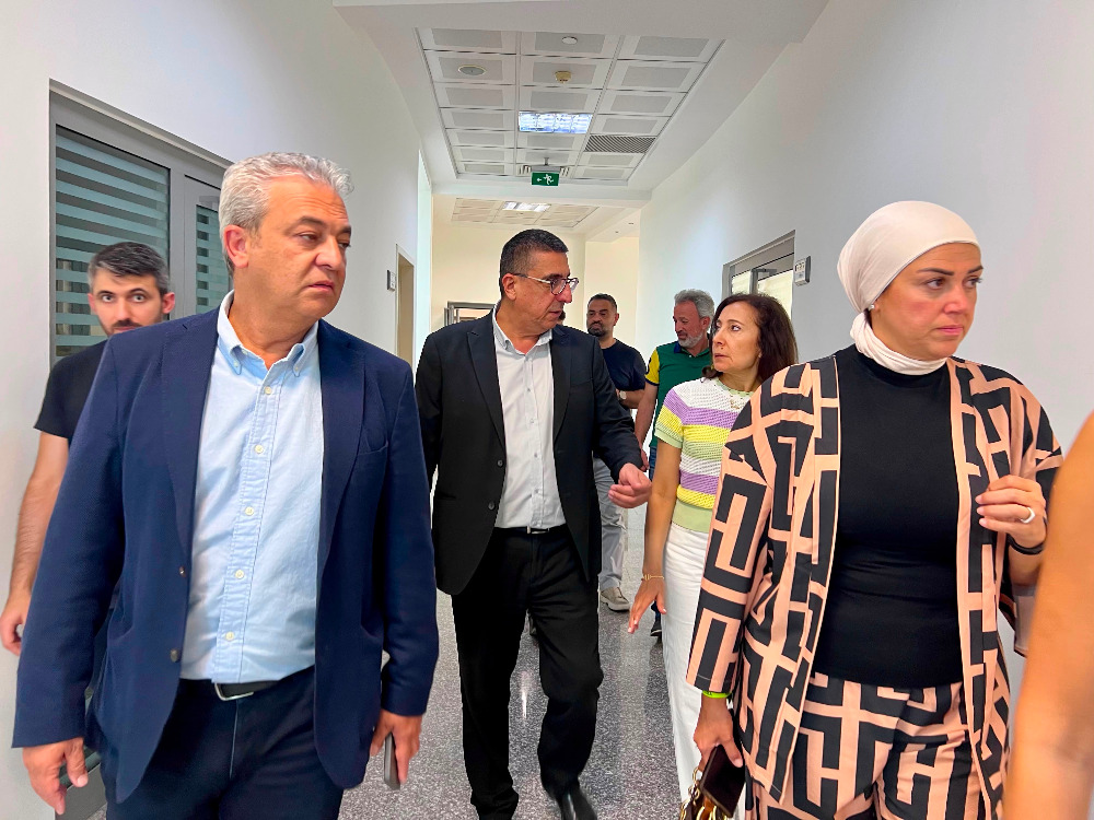 "جمعية الصحراء خصبة" تؤكد انحيازها إلى جانب المستشفيات الحكومية وتسلم معينات طبية للمستشفى التركي في صيدا