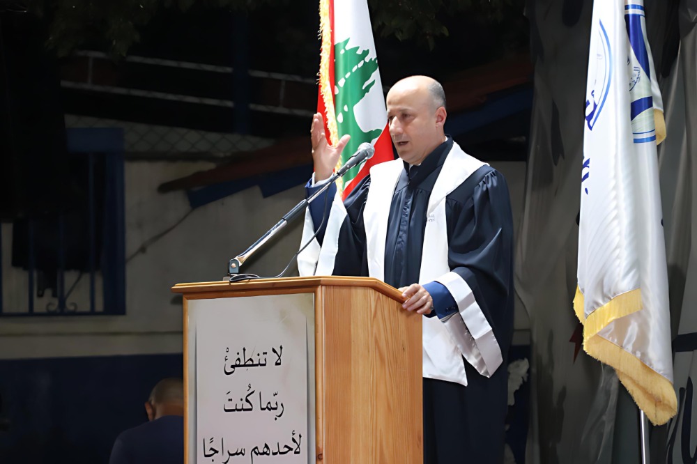 غسان سركيس يرعى تخرّج "فوج الفكر والإبداع " في "ثانوية السفير": تعلّمت منكم حب الوطن والتمسك بالأرض ... والجنوب هو عزة وكرامة لبنان