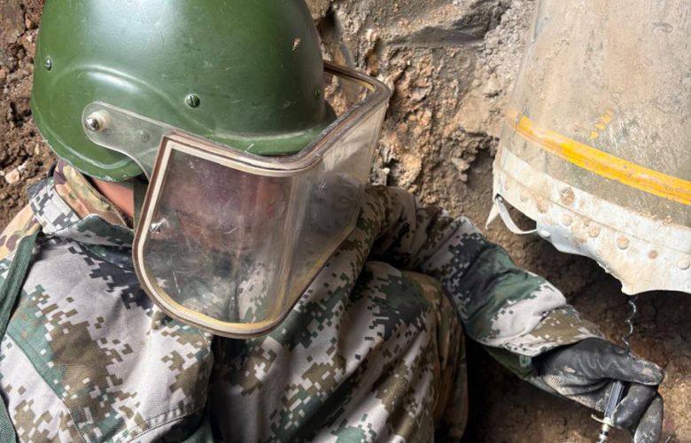 الجيش يفكك صواريخ وقنابل غير منفجرة في الجنوب