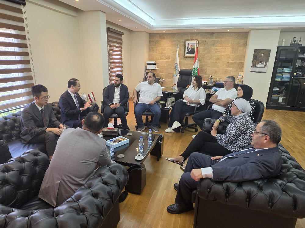 عكرة يستقبل السفير الصيني: مطالبة بتوأمة صيدا مع إحدى المدن الصينية للتكامل التراثي والتجاري
