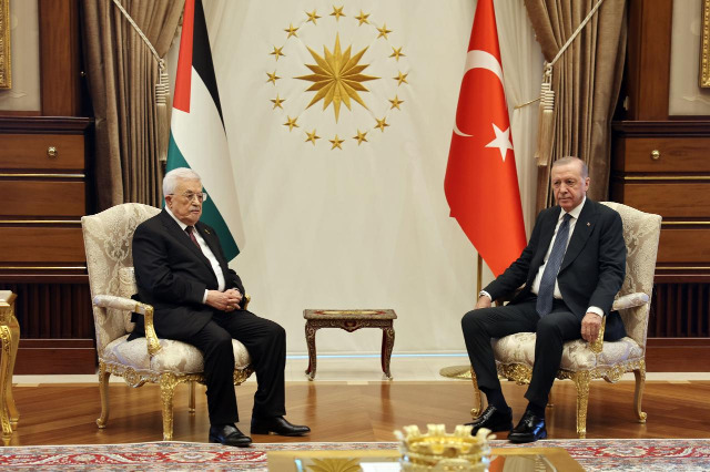الرئيس عباس: أجريت مباحثات مثمرة مع الرئيس اردوغان وشكرت تركيا على مواقفها وما تقدمه من مساعدات
