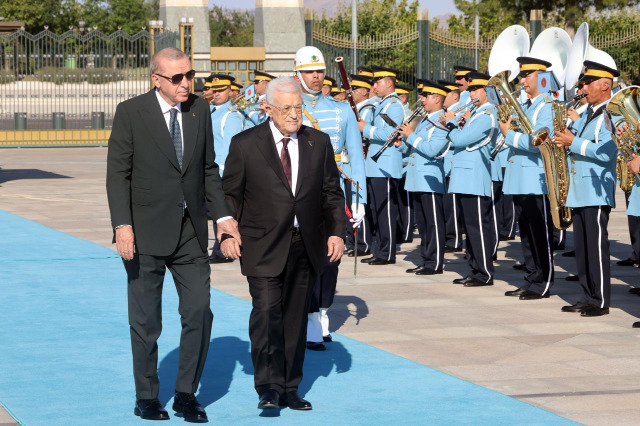 الرئيس عباس: أجريت مباحثات مثمرة مع الرئيس اردوغان وشكرت تركيا على مواقفها وما تقدمه من مساعدات