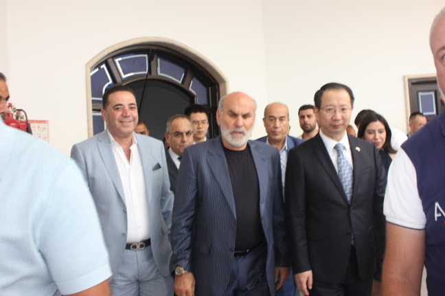 السفير الصيني يزور بلدية حارة صيدا