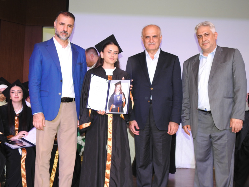 برعاية النائب علي حسن خليل.. ثانوية الشهيد مصطفى شمران تخرج طلابها الناجحين دفعة "صمود وأمل"