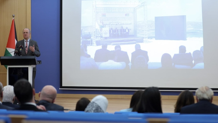 عساف ممثلاً الرئيس عباس في وضع حجر الأساس للمستشفى الهندي التخصصي في عرابة: شعبنا يريد السلام ويسعى من أجله