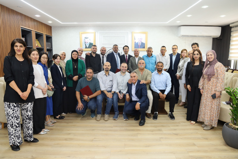 برعاية الرئيس عباس وبتوجيهات رئيس دائرة شؤون اللاجئين.. توقيع عقد مشروع إنشاء خزان مياه في مخيم الفوار