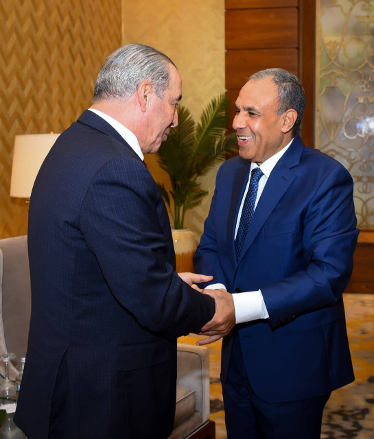 الشيخ يبحث مع وزير الخارجية المصري الأوضاع في فلسطين المحتلة وجهود تنفيذ خطة السلام