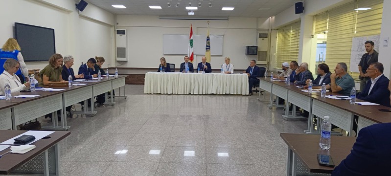 وزير خارجية النرويج خلال اجتماعه مع رؤساء اتحادات بلديات الجنوب والنبطية في سرايا صيدا: نحن ضد سياسة التدمير الممنهج في الجنوب وسنقف دائما الى جانب لبنان