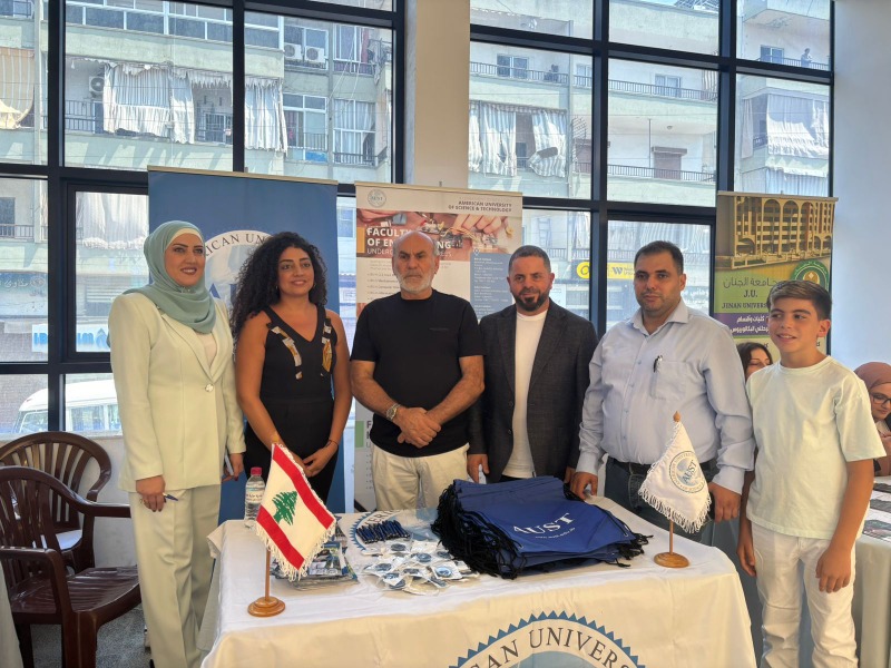 بالصور - معرض توجيهي للجامعات والمعاهد في حارة صيدا بتنظيم البلدية وحركة "أمل" مصطفى الزين: لتخفيف الأعباء التعليمية عن الطلاب وذويهم
