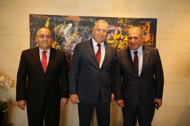 علي العبدالله يكرم العميد موسى كرنيب بحضور حشد دبلوماسي