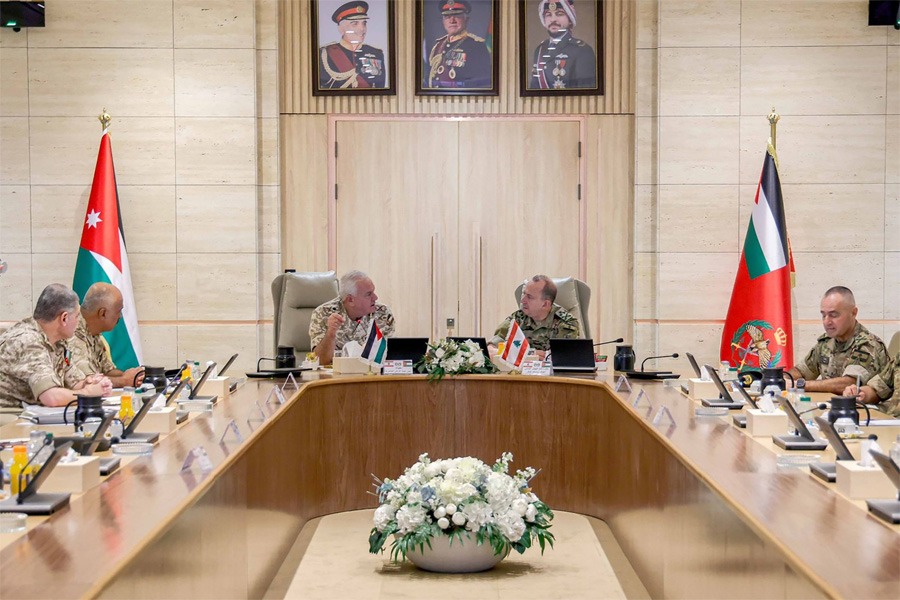 الملك عبدالله الثاني يستقبل قائد الجيش العماد هيكل مؤكداً وقوف الأردن إلى جانب لبنان ودعم مؤتمر باريس العسكري