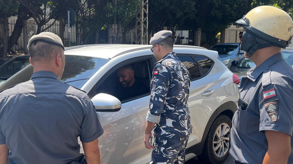 بالصور - تنبيه الى السائقين.. قوى الامن بالمرصاد لضبط المخالفات
