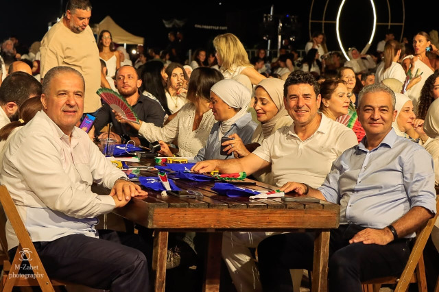 حضور حاشد وأجواء غنائية تفاعلية  مميزة في ليلة "خلينا نغني" ضمن فعاليات "صيداويات 2026"