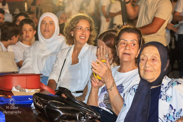 حضور حاشد وأجواء غنائية تفاعلية  مميزة في ليلة "خلينا نغني" ضمن فعاليات "صيداويات 2026"