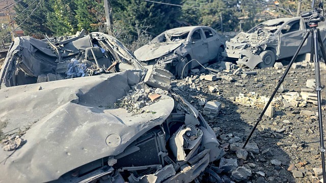 بالصور - كفررمان تستفيق على مجزرة مروّعة.. 9 شهداء بينهم رضيعان