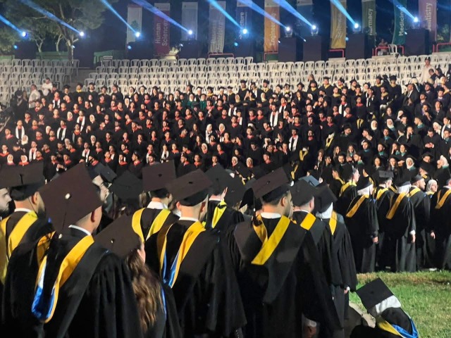 السفير الاسعد يشارك في احتفال تخرج طلبة جامعة بيروت العربية