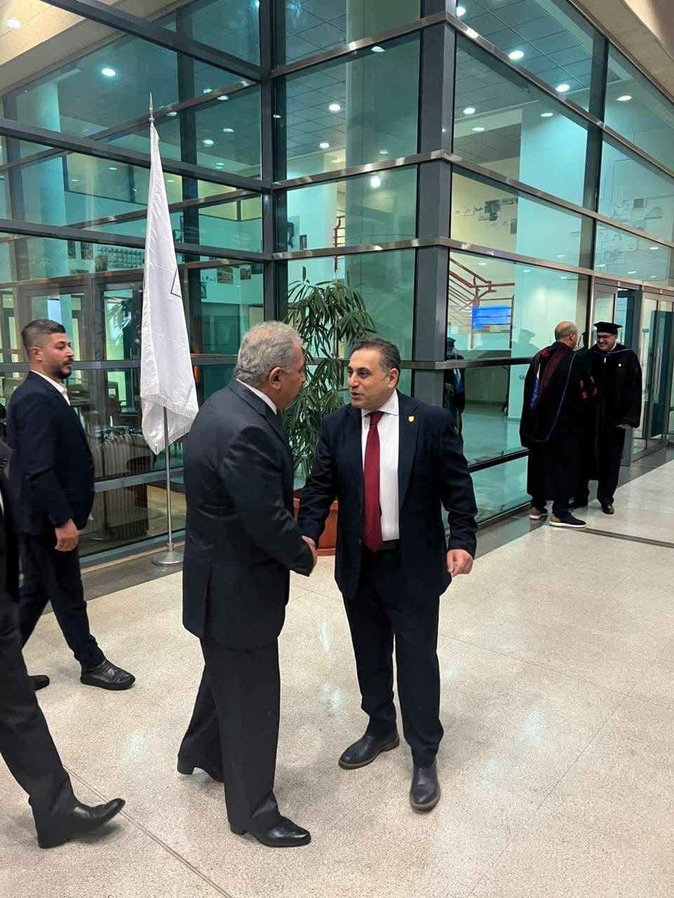 السفير الاسعد يشارك في احتفال تخرج طلبة جامعة بيروت العربية