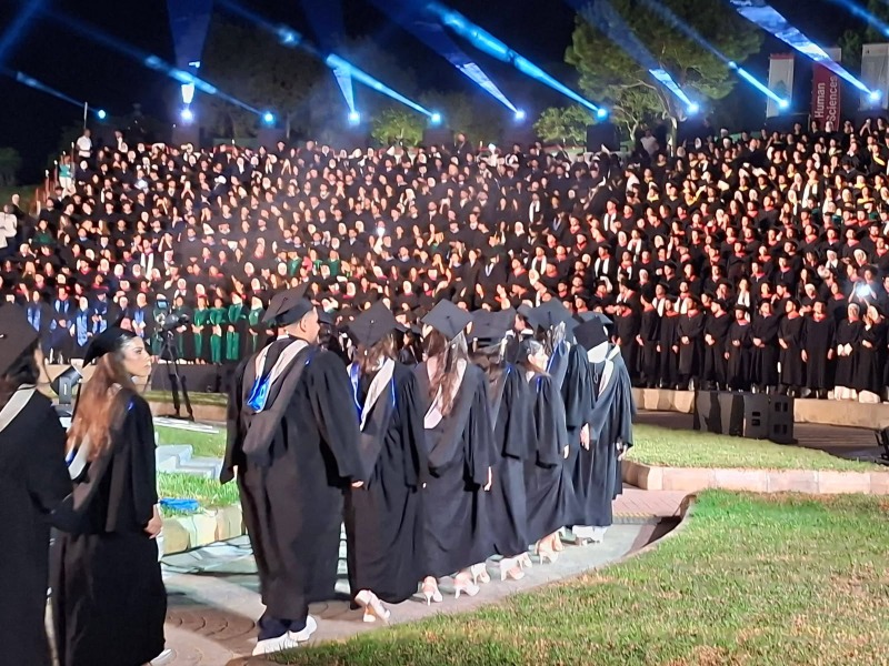 السفير الاسعد يشارك في احتفال تخرج طلبة جامعة بيروت العربية
