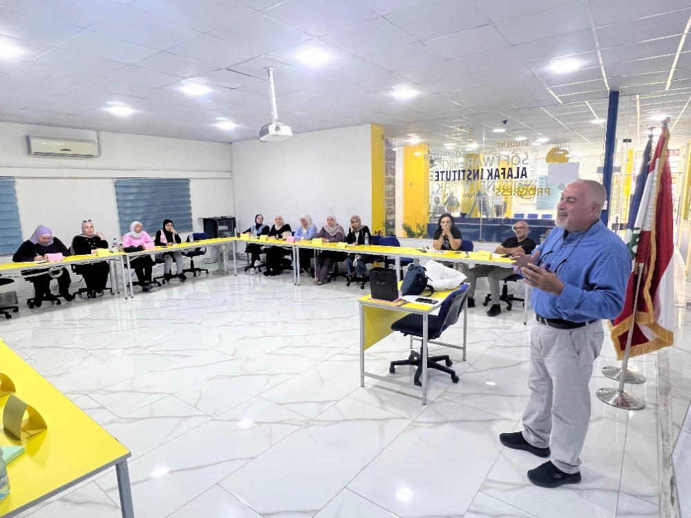 المكتب التربوي في التنظيم الشعبي الناصري ومعهد الآفاق ينظمان ورشة تدريبية للمعلمين