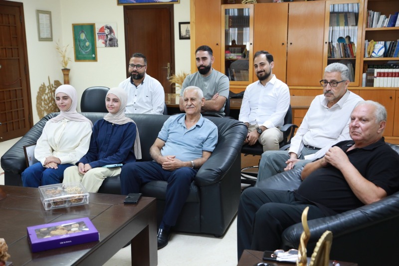 "ثانوية السفير" تمنح "جائزة جميل الحايك" لعام 2027  للطّالبة سيلين علي زعرور