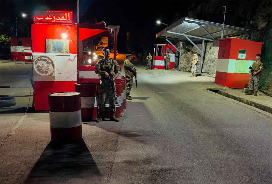 الجيش يوقف 49 شخصاً في عمليات أمنية بمناطق عدة