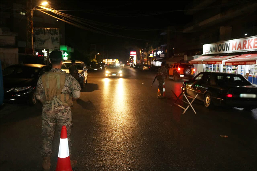 الجيش يوقف 49 شخصاً في عمليات أمنية بمناطق عدة