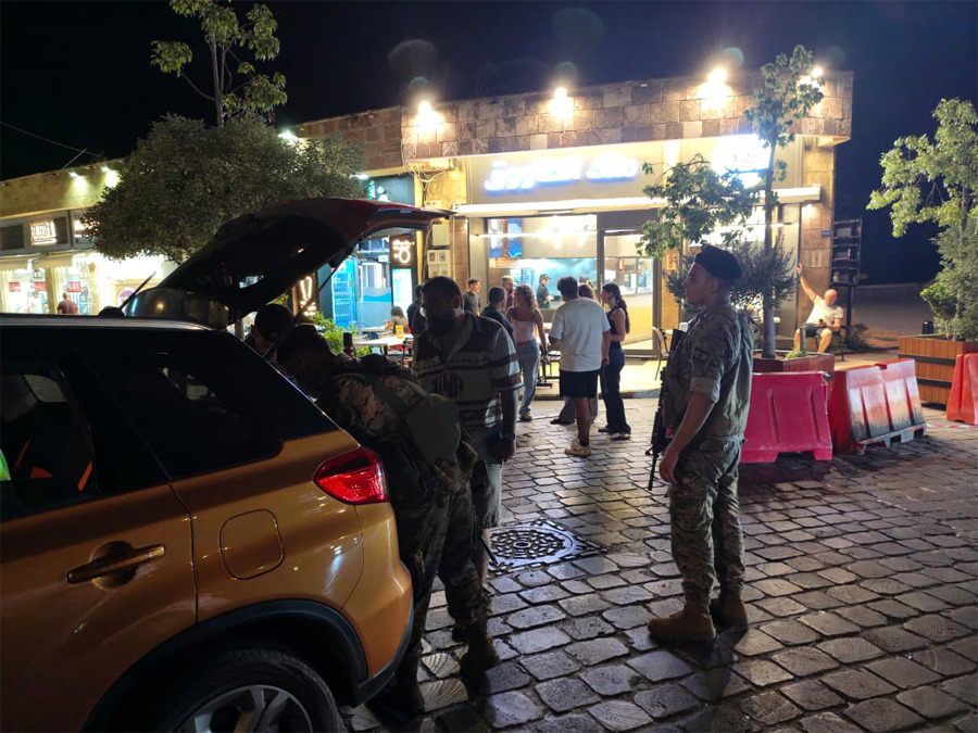 الجيش يوقف 49 شخصاً في عمليات أمنية بمناطق عدة