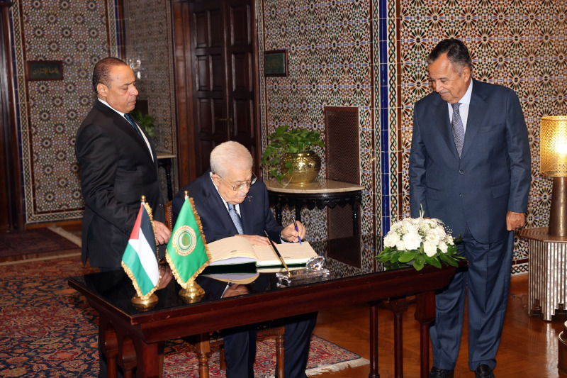 الرئيس عباس يلتقي الأمين العام لجامعة الدول العربية
