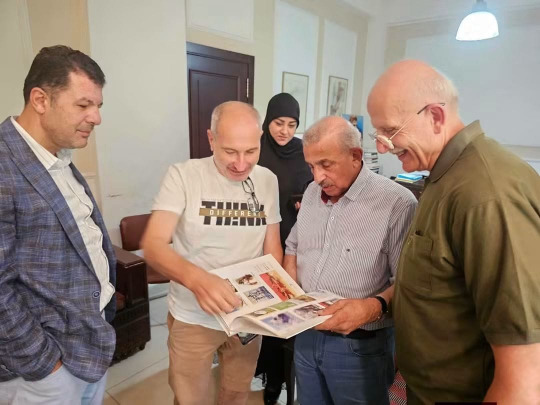 وفد من مجموعة أبناء البلد (النبطية) يقوم بزيارة شكر وتقدير للنائب أسامة سعد