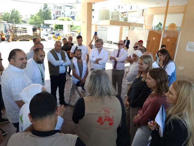 وفد دبلوماسي أوروبي يزور صيدا للاطلاع على الجهود الإغاثية في «ثانوية الزعتري» وبلديتها تؤكد أهمية استمرار الدعم