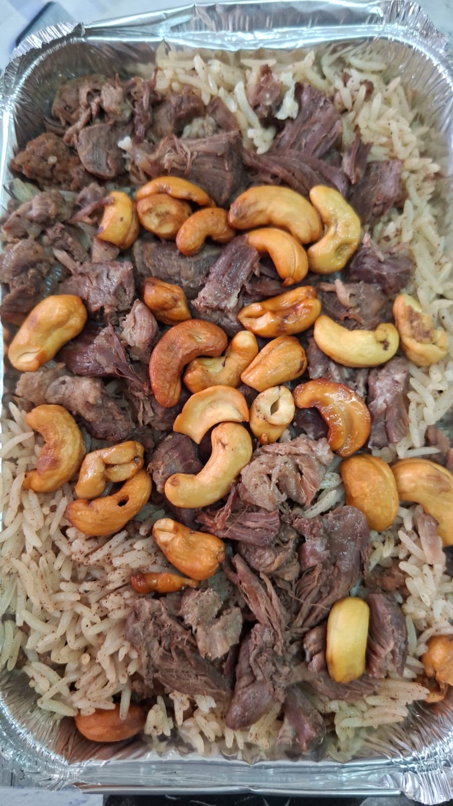 وجبات ساخنة بالاشتراك مع مطابخ خيرية في صيدا