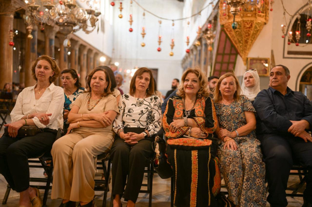 ممثلًا عن الرئيس عباس.. د. خوري يستقبل بطريرك بلغاريا كيريوس كيريوس دانيال في بيت لحم