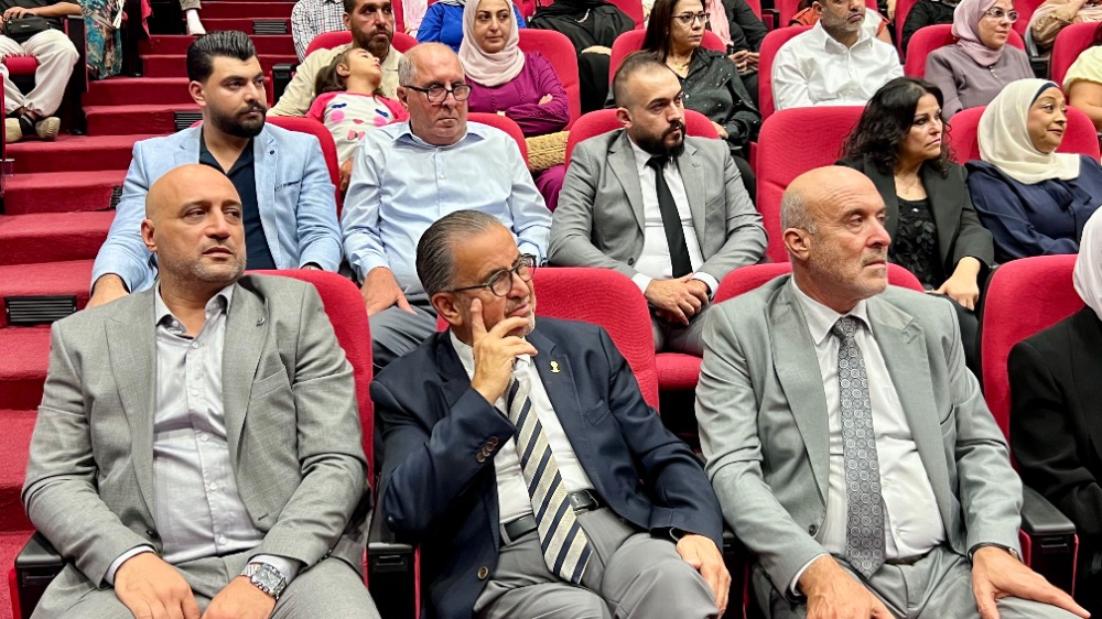 برعاية الوزيرة كرامي ومشاركة الحريري وسعد.. "العمانية النموذجية الرسمية" تحتفل بتخريج الدفعة العاشرة: "جيل لا ينكسر.. وطن لا يموت"