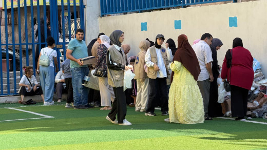 إقبال واسع على معرض التعاون الخيري في صيدا