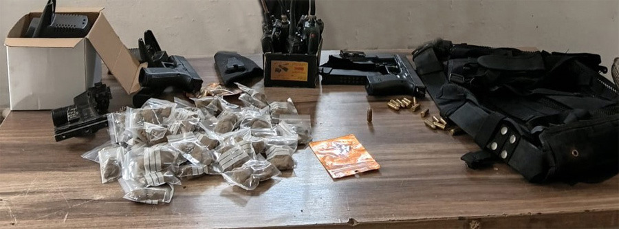 الجيش ينفّذ مداهمات من طرابلس إلى البقاع ويوقف عشرات الأشخاص