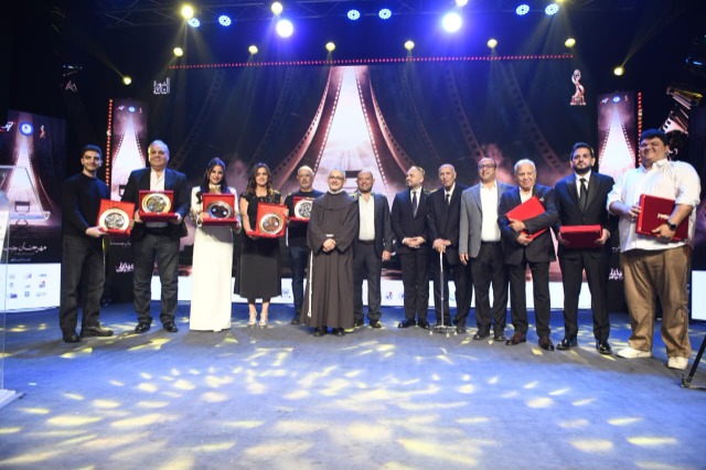 درة تحصد جائزة مهرجان "جيلنا" تقديرًا لمسيرتها وأعمالها الفنية