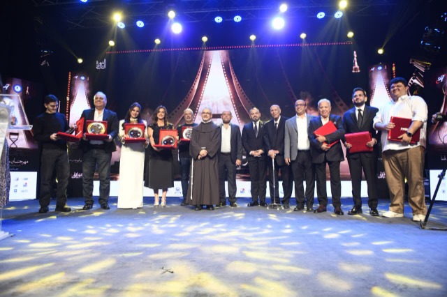 درة تحصد جائزة مهرجان "جيلنا" تقديرًا لمسيرتها وأعمالها الفنية
