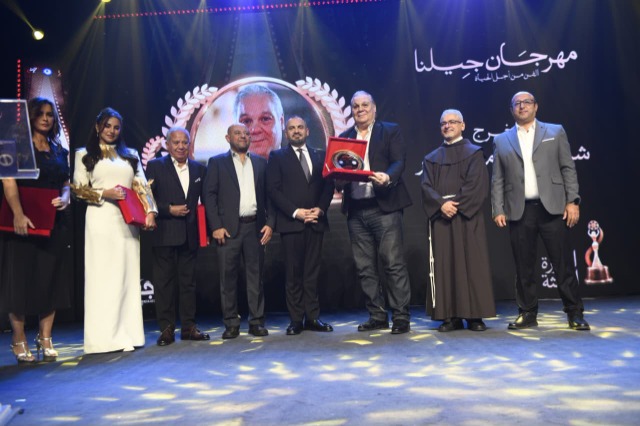 درة تحصد جائزة مهرجان "جيلنا" تقديرًا لمسيرتها وأعمالها الفنية