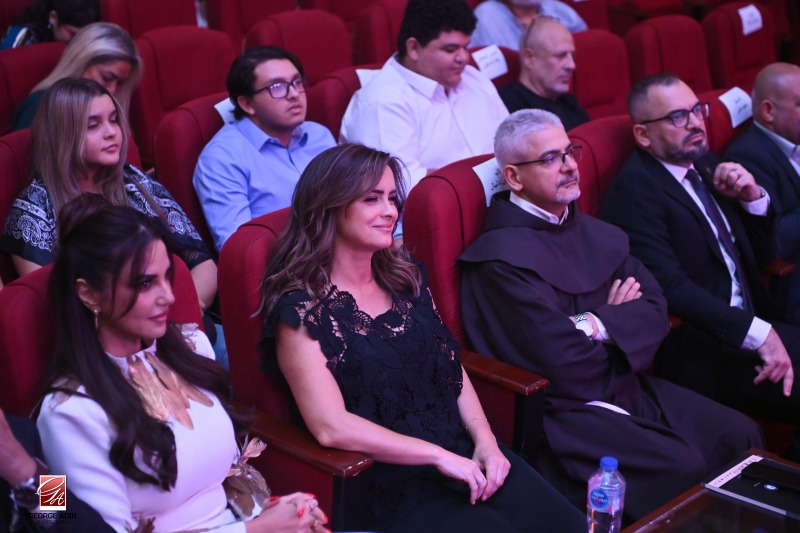 درة تحصد جائزة مهرجان "جيلنا" تقديرًا لمسيرتها وأعمالها الفنية
