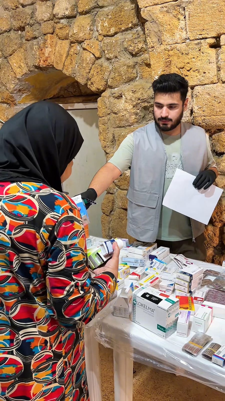 "جمعية إنسان الغد" و"مؤسسة مرجان الخيرية" تنظمان عيادة نقّالة في سينما أمبير لإيصال الرعاية الصحية إلى من يحتاجها