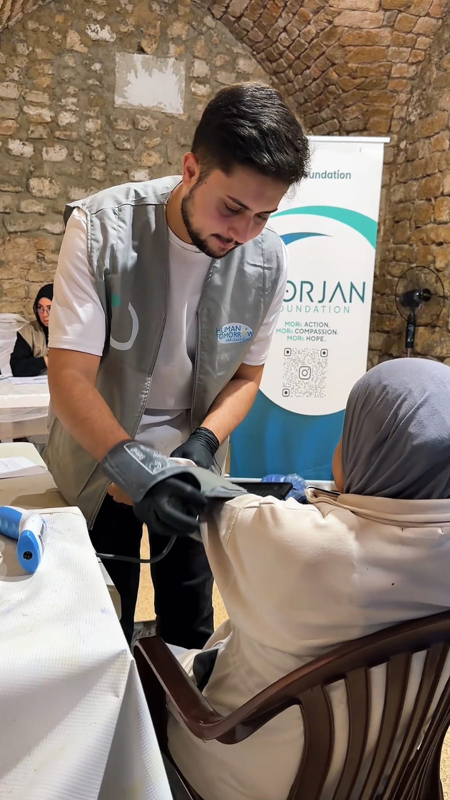 "جمعية إنسان الغد" و"مؤسسة مرجان الخيرية" تنظمان عيادة نقّالة في سينما أمبير لإيصال الرعاية الصحية إلى من يحتاجها