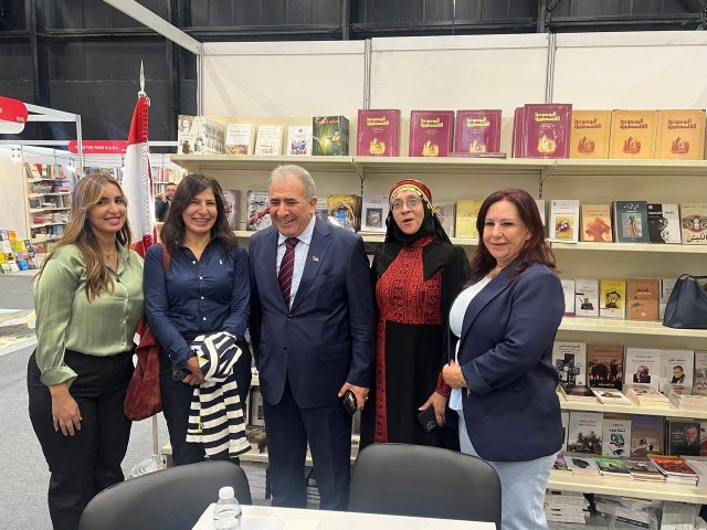 الرئيس سلام يزور جناح دولة فلسطين في "معرض بيروت الدولي للكتاب"