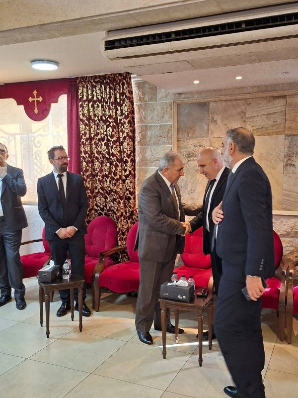السفير الاسعد يعزي العميد خريش بوفاة والده