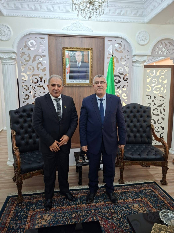السفير الاسعد يلتقي السفير الجزائري في لبنان